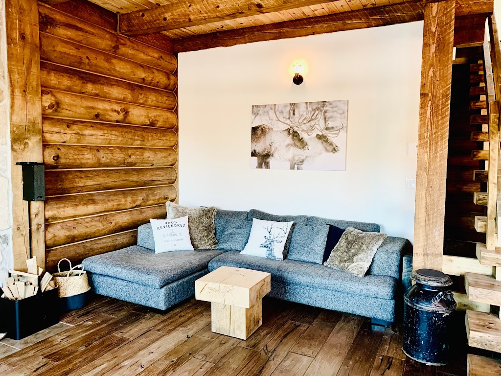 Le chalet 88 | 88, chemin du Lac Thurson Wentworth-Nord, Les Pays-den-Haut, QC J0T 1Y0, Canada | Phone: (514) 571-9887