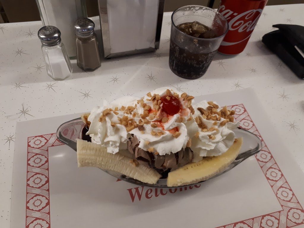 Hewitts Dairy Bar | 4210 ON-6, Hagersville, ON N0A 1H0, Canada | Phone: (905) 768-5266