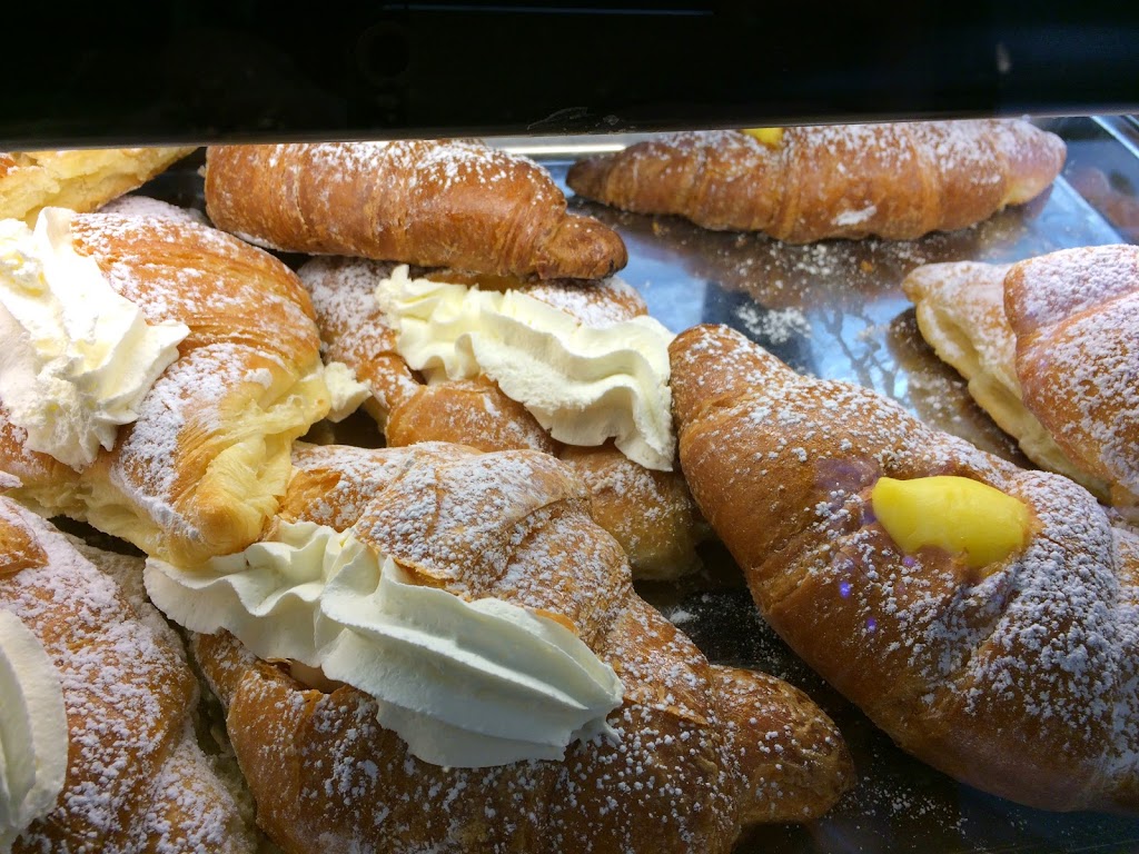 La Cornetteria | 6528 Boul St-Laurent, Montréal, QC H2S 3C6, Canada | Phone: (514) 277-8030