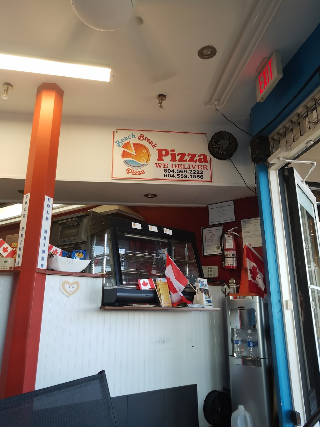 Beach Break Pizza And Curry House | 15565 Marine Dr, White Rock, BC V4B 1C9, Canada | Phone: (604) 559-1556