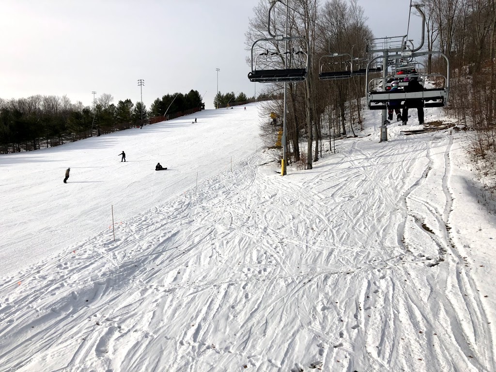 Mount St. Louis Moonstone | R.R.4, 24 Mt St Louis Rd W, Coldwater, ON L0K 1E0, Canada | Phone: (705) 835-2112