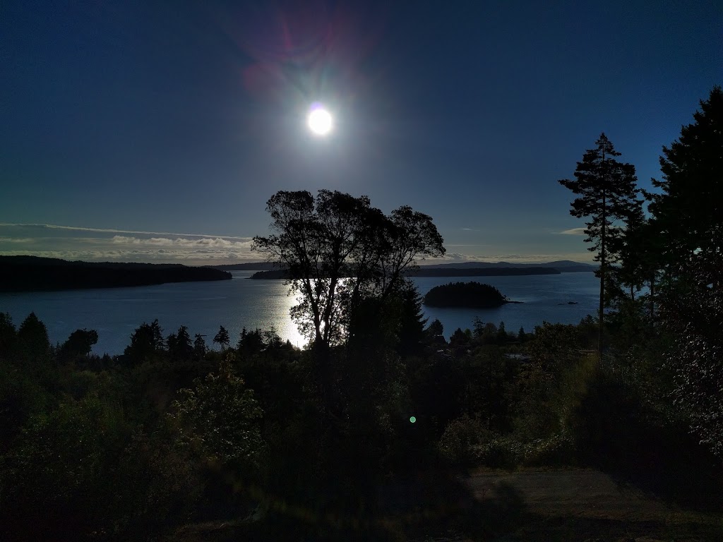 fiddicks farm b&b | Nanaimo A, BC V9X 1P7, Canada | Phone: (250) 722-2507