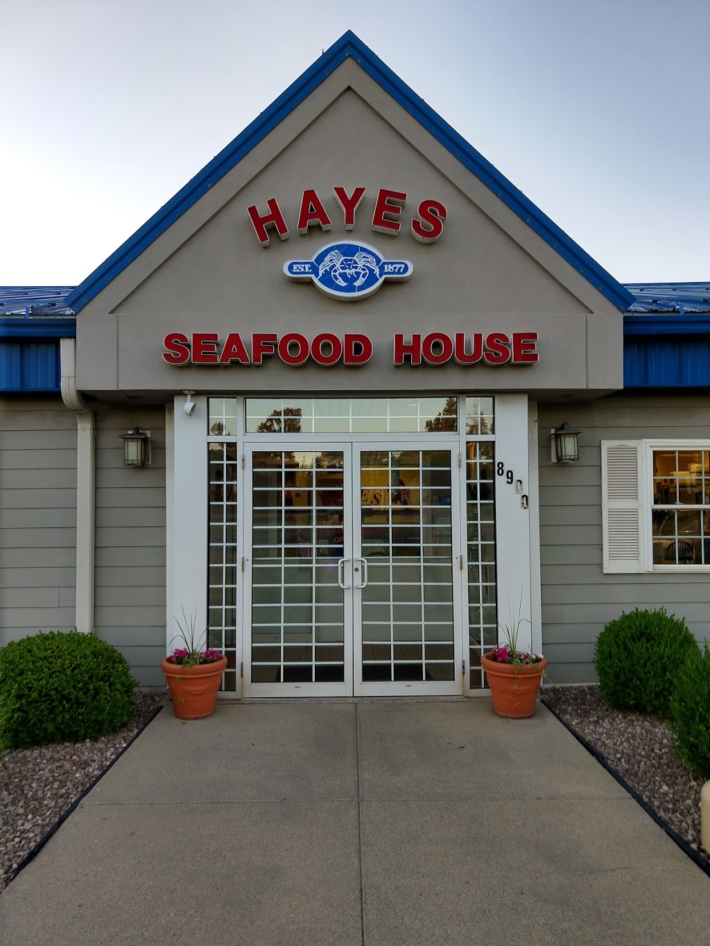 Hayes Seafood House | 8900 Main St, Clarence, NY 14031, USA | Phone: (716) 632-1772