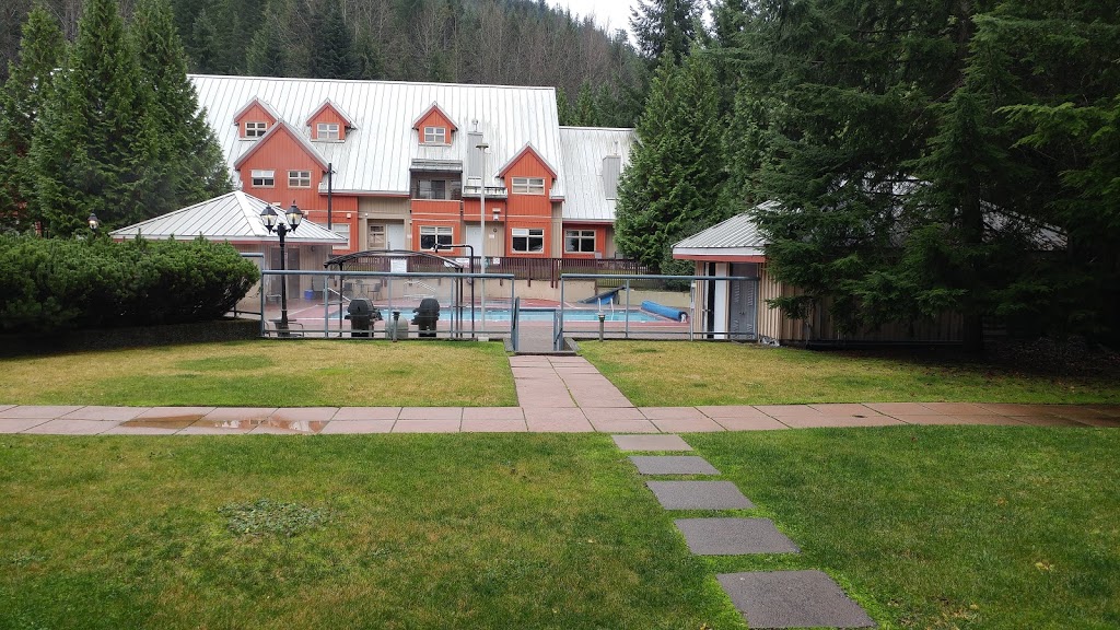 Lake Placid Lodge by Whiski Jack | 2050 Lake Placid Rd, Whistler, BC V0N 1B2, Canada | Phone: (604) 962-0220