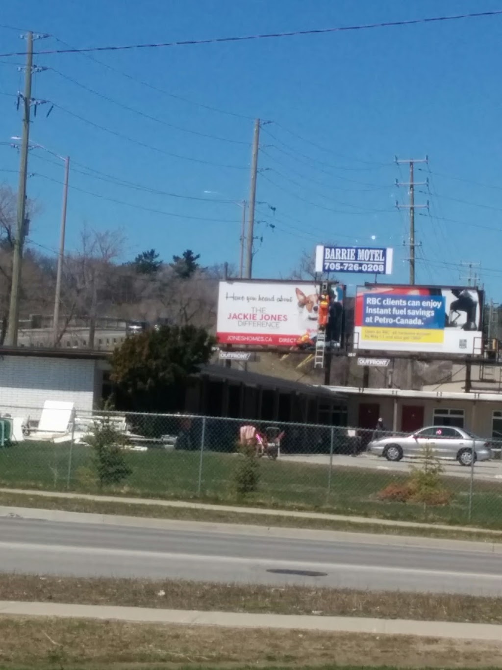 Barrie Motel | 120 Donald St, Barrie, ON L4N 5G7, Canada | Phone: (705) 726-0208