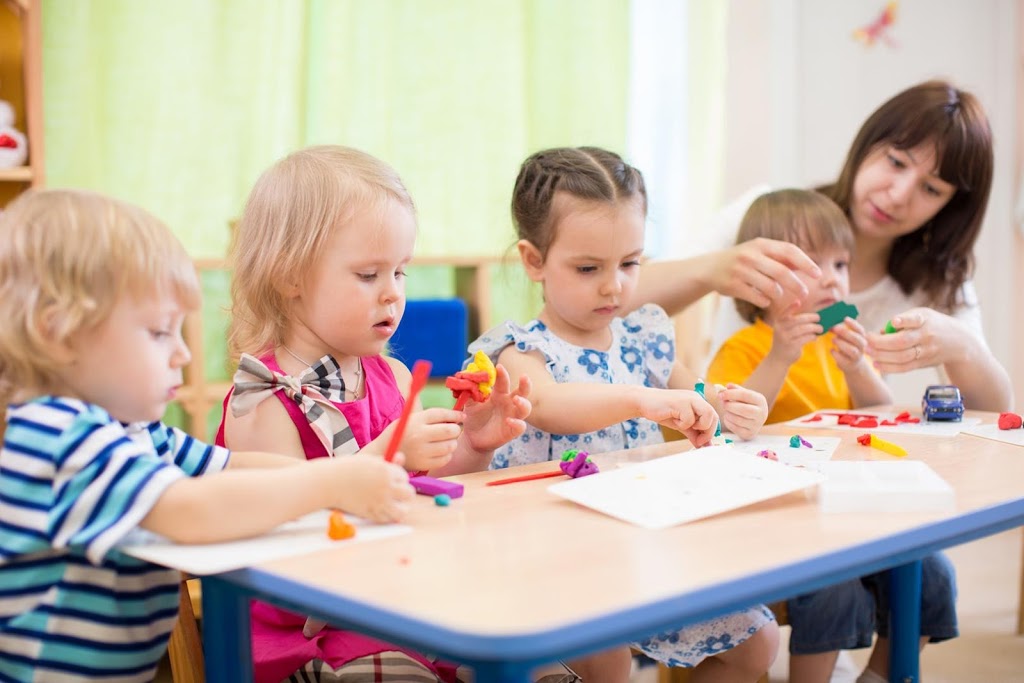 École Pre-Maternelle Petit Soleil | 1031 Rue Gilles Vigneault, Blainville, QC J7C 5N4, Canada | Phone: (450) 979-9922