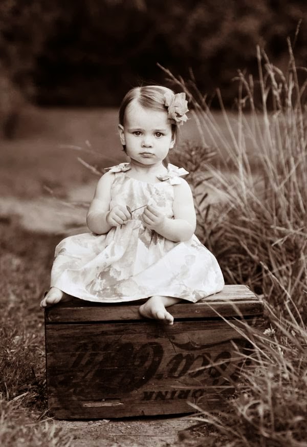 Michelle Francis Photography | 64 Spencer Ave, Orangeville, ON L9W 5E7, Canada | Phone: (519) 938-9344