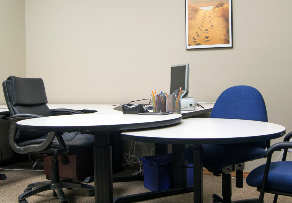 Business Centre | 19 3 Ave SE, High River, AB T1V 1G3, Canada | Phone: (403) 652-1100