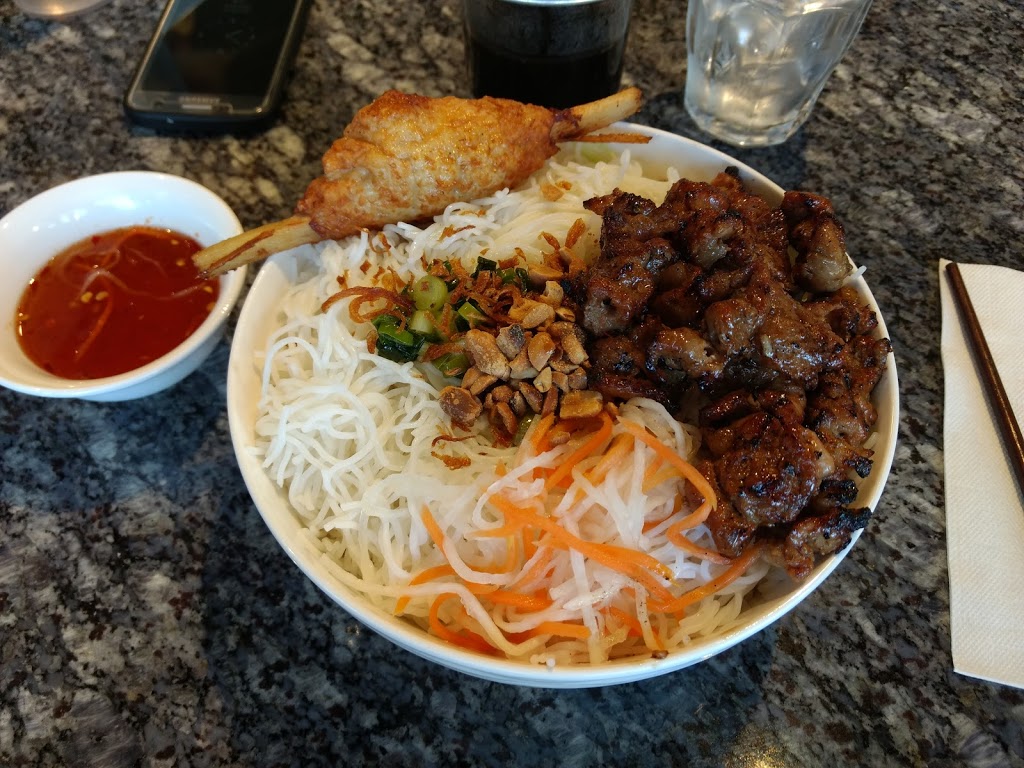 White Lotus Cafe | 5901 Broadway, Burnaby, BC V5B 2Y1, Canada | Phone: (604) 428-7522