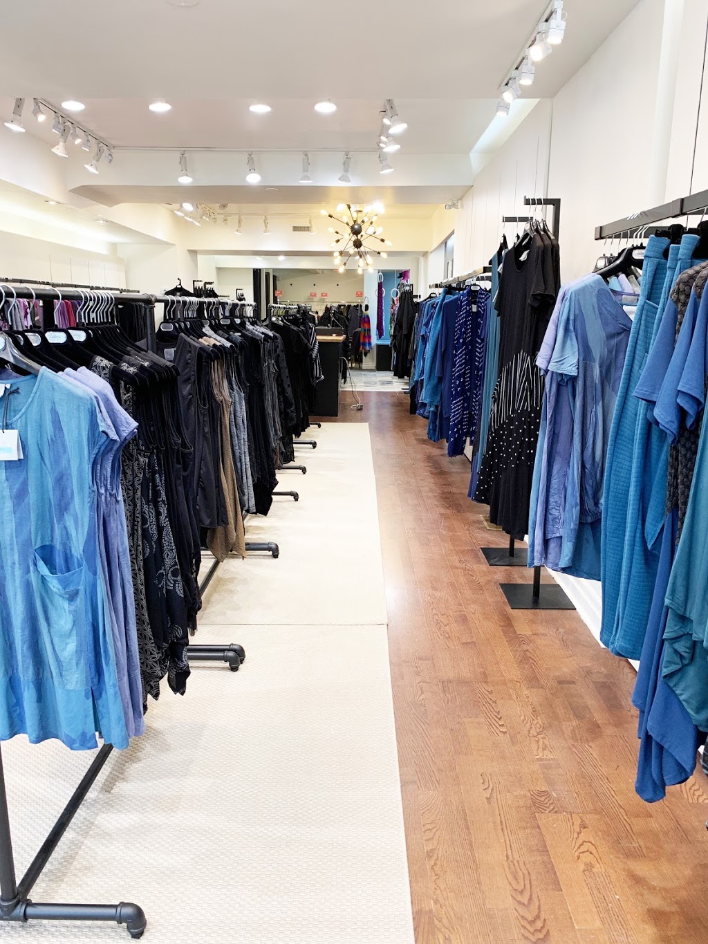 Zeaberg | 137 Lakeshore Rd E, Oakville, ON L6J 1H3, Canada | Phone: (289) 813-4616