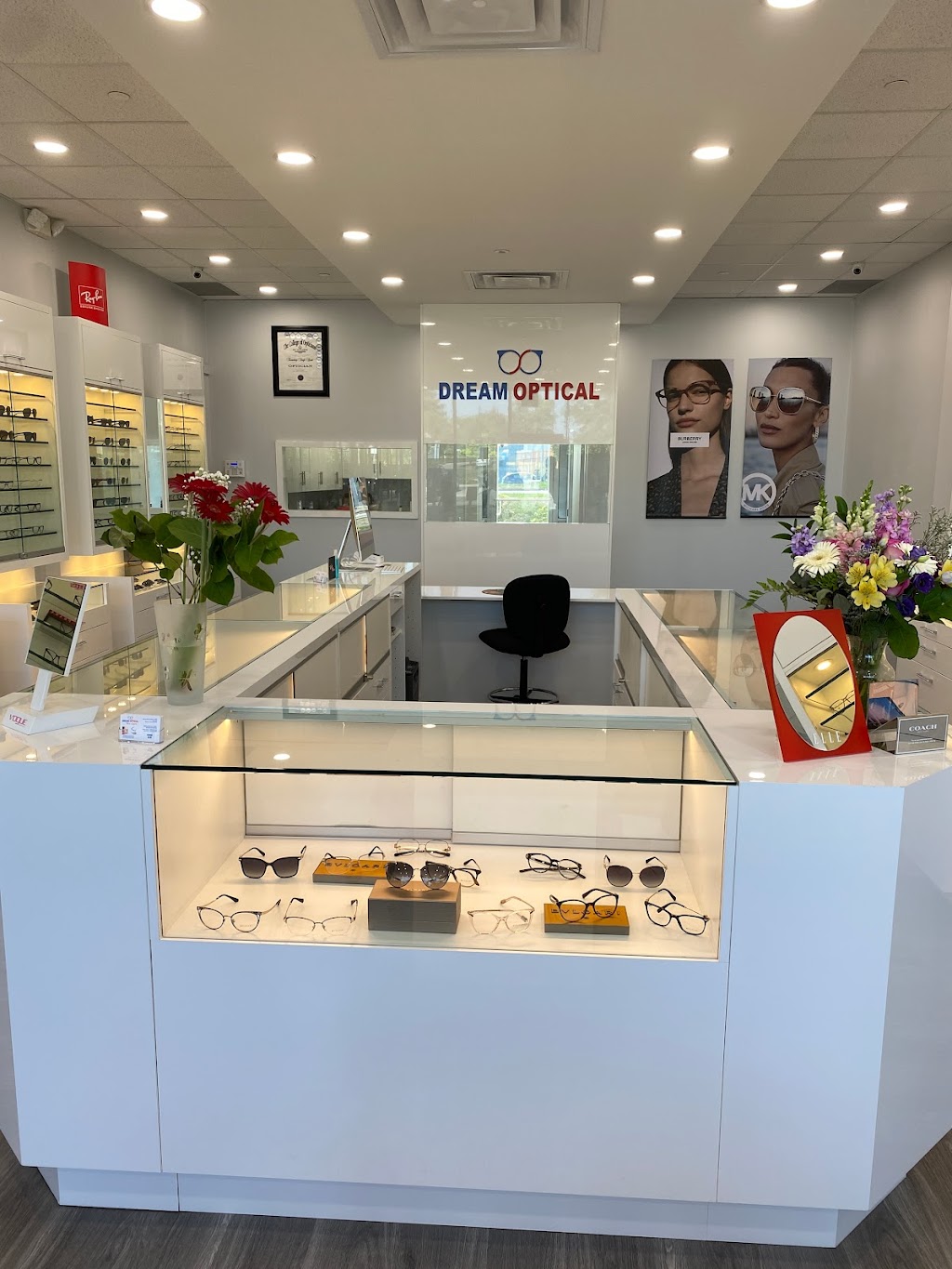 Dream Optical - Optometrist, Optician & Optical Store Oakville | 1903 Ironoak Wy Unit# 9, Oakville, ON L6H 0N1, Canada | Phone: (905) 337-1114