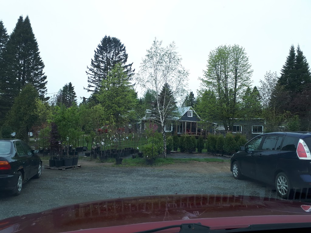 Tom Thumb Garden | 350 Chemin de Ste Marguerite, Sainte-Marguerite-du-Lac-Masson, QC J0T 1L0, Canada | Phone: (450) 228-3328