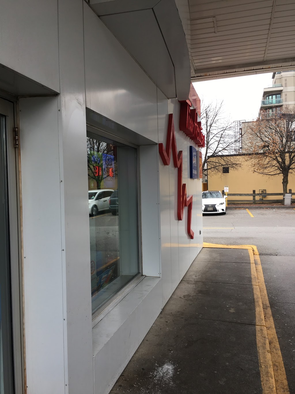 Petro-Canada | 901 Sheppard Ave W, North York, ON M3H 2T7, Canada | Phone: (416) 398-2460