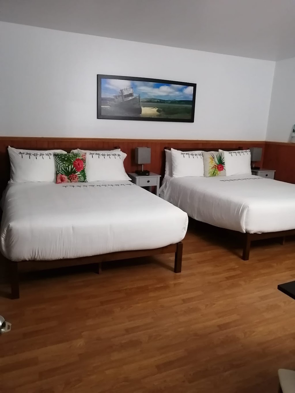 Hôtel Fleurs Karaïbes | 624 QC-289, Saint-Alexandre-de-Kamouraska, QC G0L 2G0, Canada | Phone: (418) 970-0550