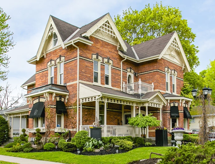 Cavana House Bed & Breakfast | 241 Mississaga St W, Orillia, ON L3V 3B7, Canada | Phone: (705) 330-1725