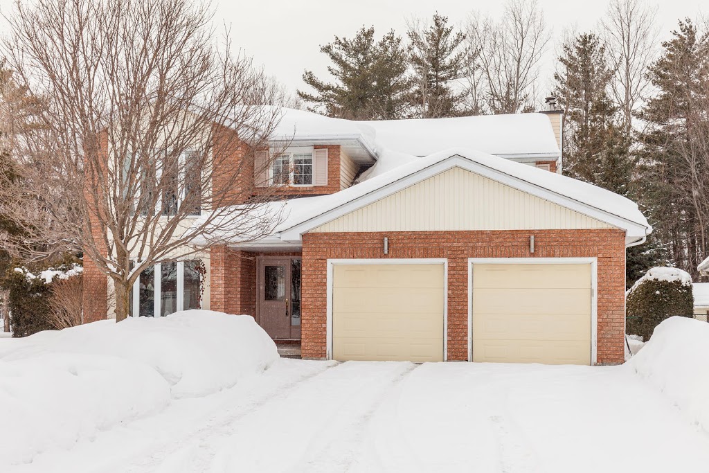 Y. Lee Beauregard | 4366 Innes Rd #2, Orléans, ON K4A 3W3, Canada | Phone: (613) 983-5346