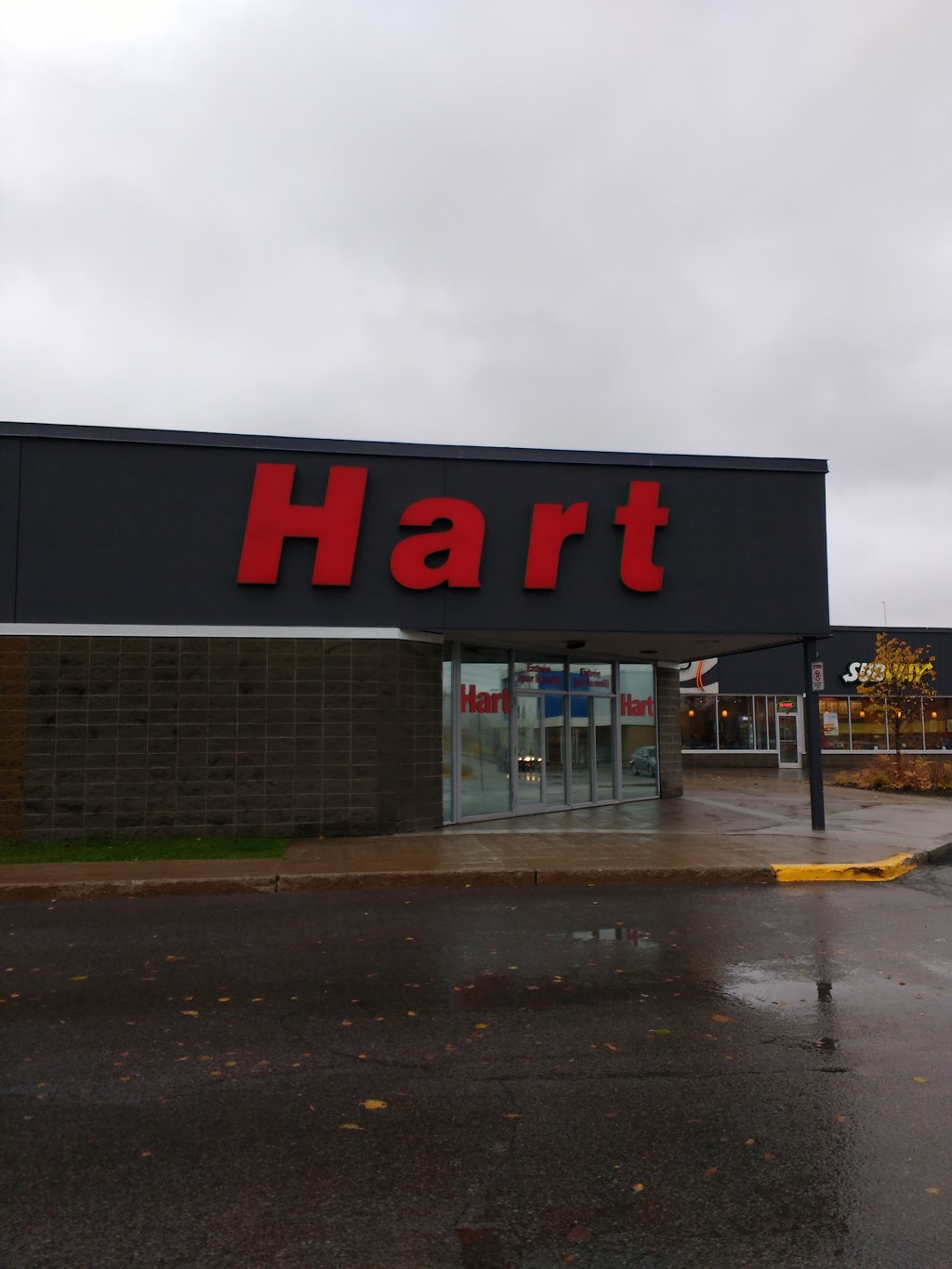 Hart | 940 Chemin du Sault, Saint-Romuald, QC G6W 5M6, Canada | Phone: (418) 834-8447