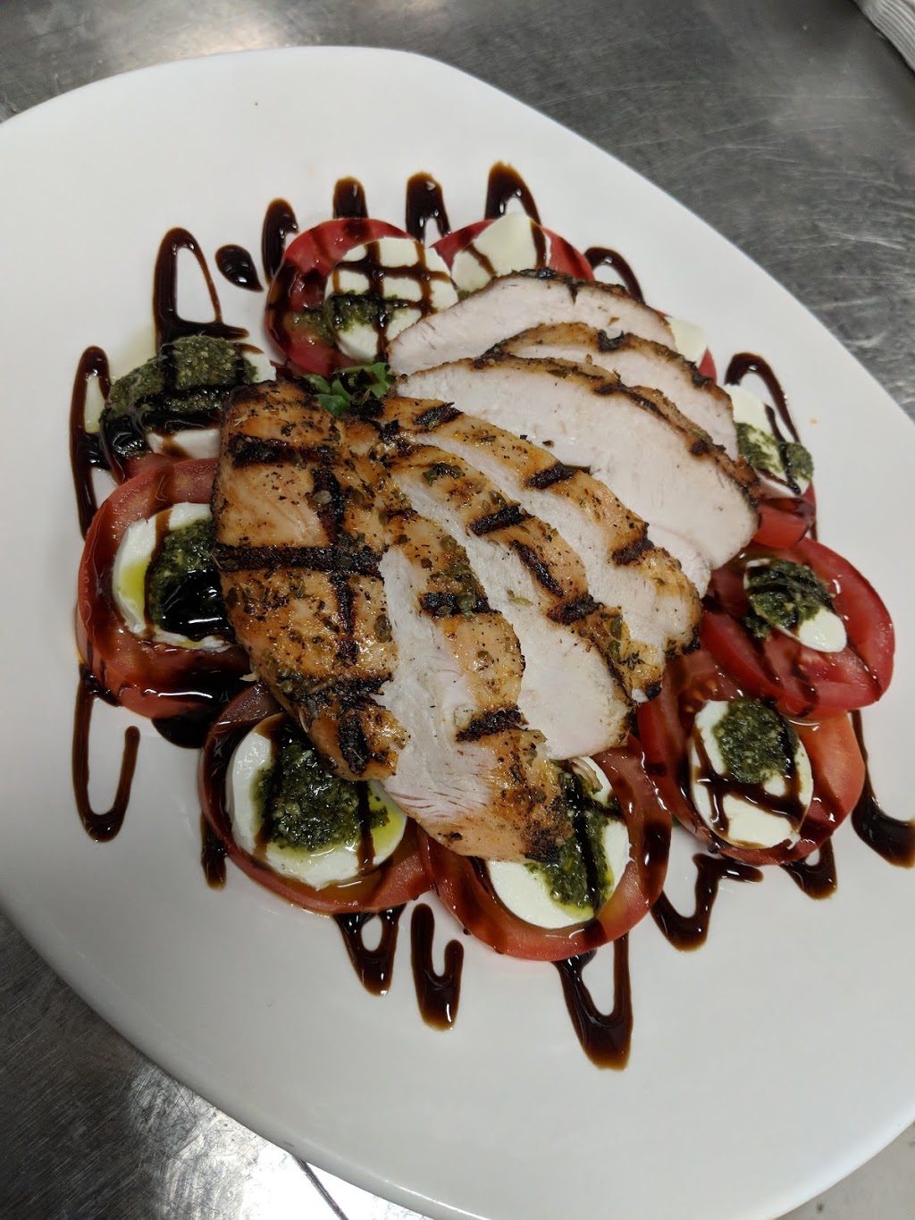 Valentinos Restaurant - Paramount | 835 Paramount Dr, Stoney Creek, ON L8J 0B4, Canada | Phone: (905) 385-3284