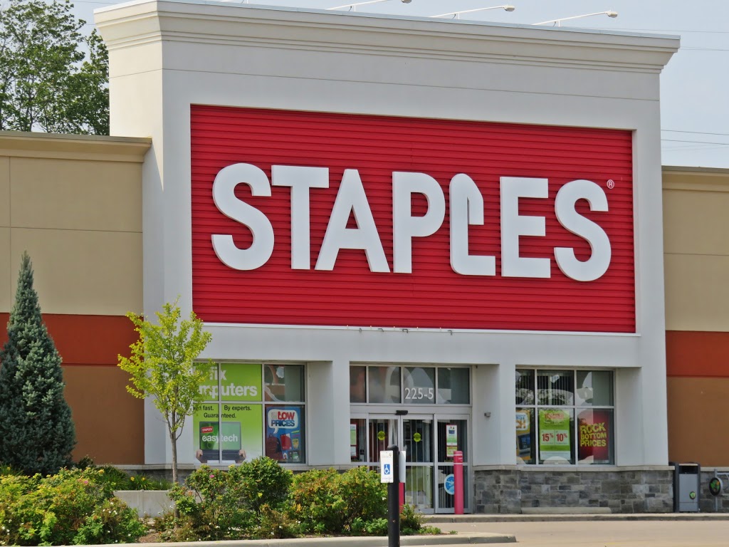 Staples | 5-225 The Boardwalk, Kitchener, ON N2N 0B1, Canada | Phone: (519) 579-1614