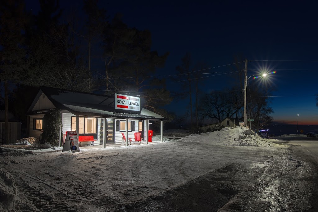 Royal Lepage Luxury Real Estate | 363 Balm Beach Rd W, Tiny, ON L0L 2J0, Canada | Phone: (705) 737-7629