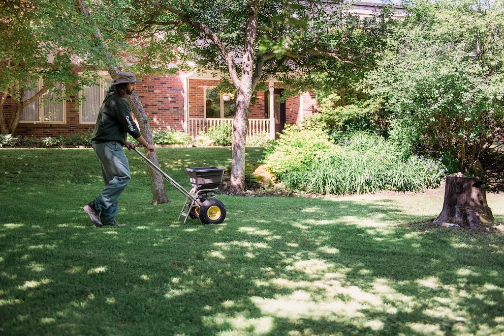 Hometurf Lawn Care Guelph | 55 Airpark Pl, Guelph, ON N1L 1B2, Canada | Phone: (888) 791-8873