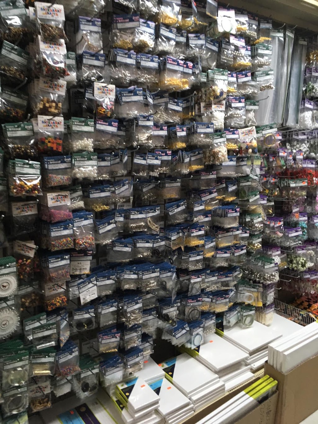 Cosmo Dollar | 1483 Rue du Pont, Marieville, QC J3M 1G2, Canada | Phone: (450) 460-1170