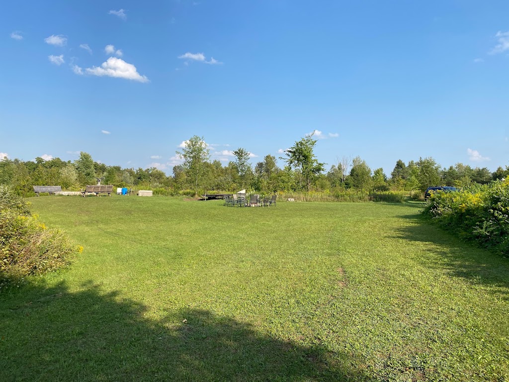 The Farmhouse on 135 Acres | 11355 Nassagaweya–Esquesing Townline, Halton Hills, ON L7J 2L7, Canada | Phone: (416) 527-3971