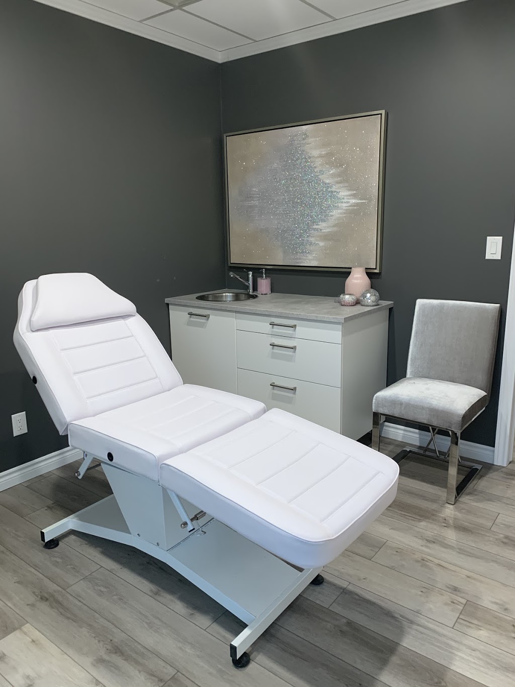 Adore Advanced Medical Aesthetics | 1428 Pelham St, Fonthill, ON L0S 1E0, Canada | Phone: (905) 328-3126
