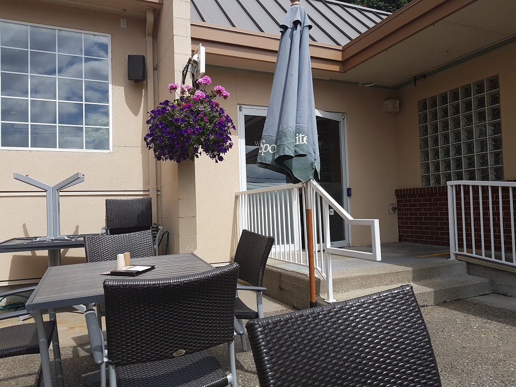 White Spot | 36035 N Parallel Rd, Abbotsford, BC V3G 2C6, Canada | Phone: (604) 864-5744
