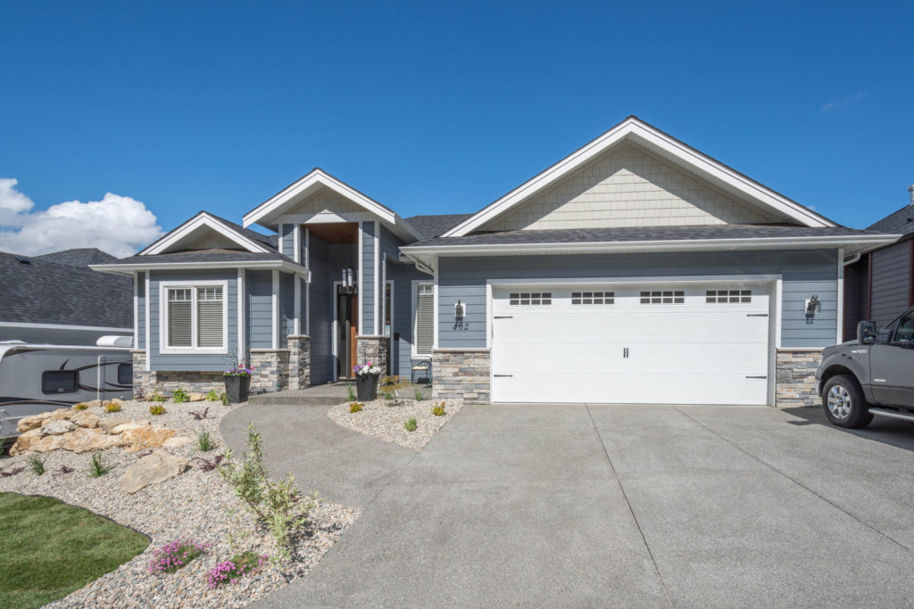 Mr Real Estate Andreas Willms Remax | 9-2630 Bourquin Cres W, Abbotsford BC, Abbotsford, BC V2S 5N7, Canada | Phone: (604) 897-7603