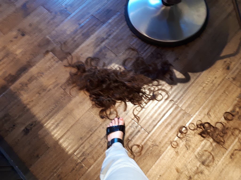 thecoolredroom Hair Space Ltd. | 224 Hunt Club Rd Suite #3, Ottawa, ON K1V 1C1, Canada | Phone: (613) 233-2665