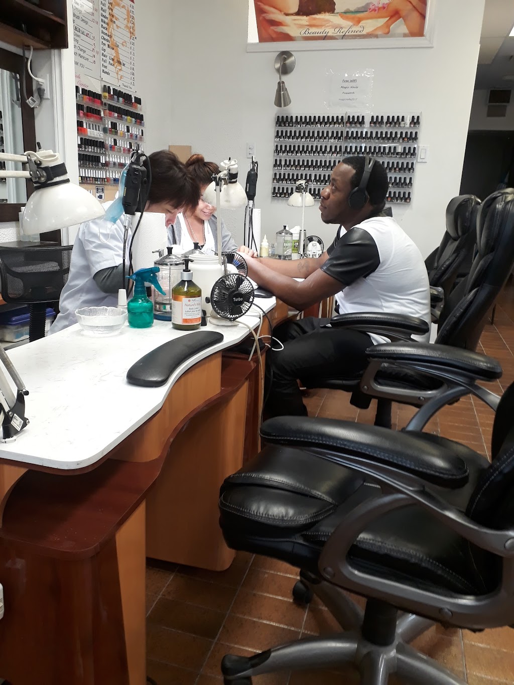 Magic Nails | 1672 Jane St, York, ON M9N 2S2, Canada | Phone: (416) 248-5397