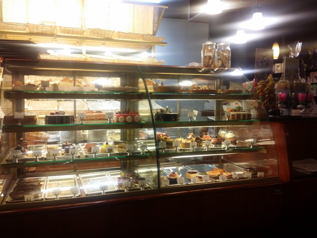Patisserie La Cigogne | 1419 Danforth Ave, Toronto, ON M4J 1N3, Canada | Phone: (416) 466-2345