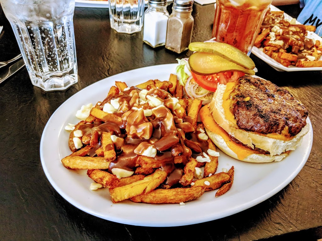 Curbside Grill | 224 Ottawa St N, Hamilton, ON L8H 3Z6, Canada | Phone: (905) 393-0757