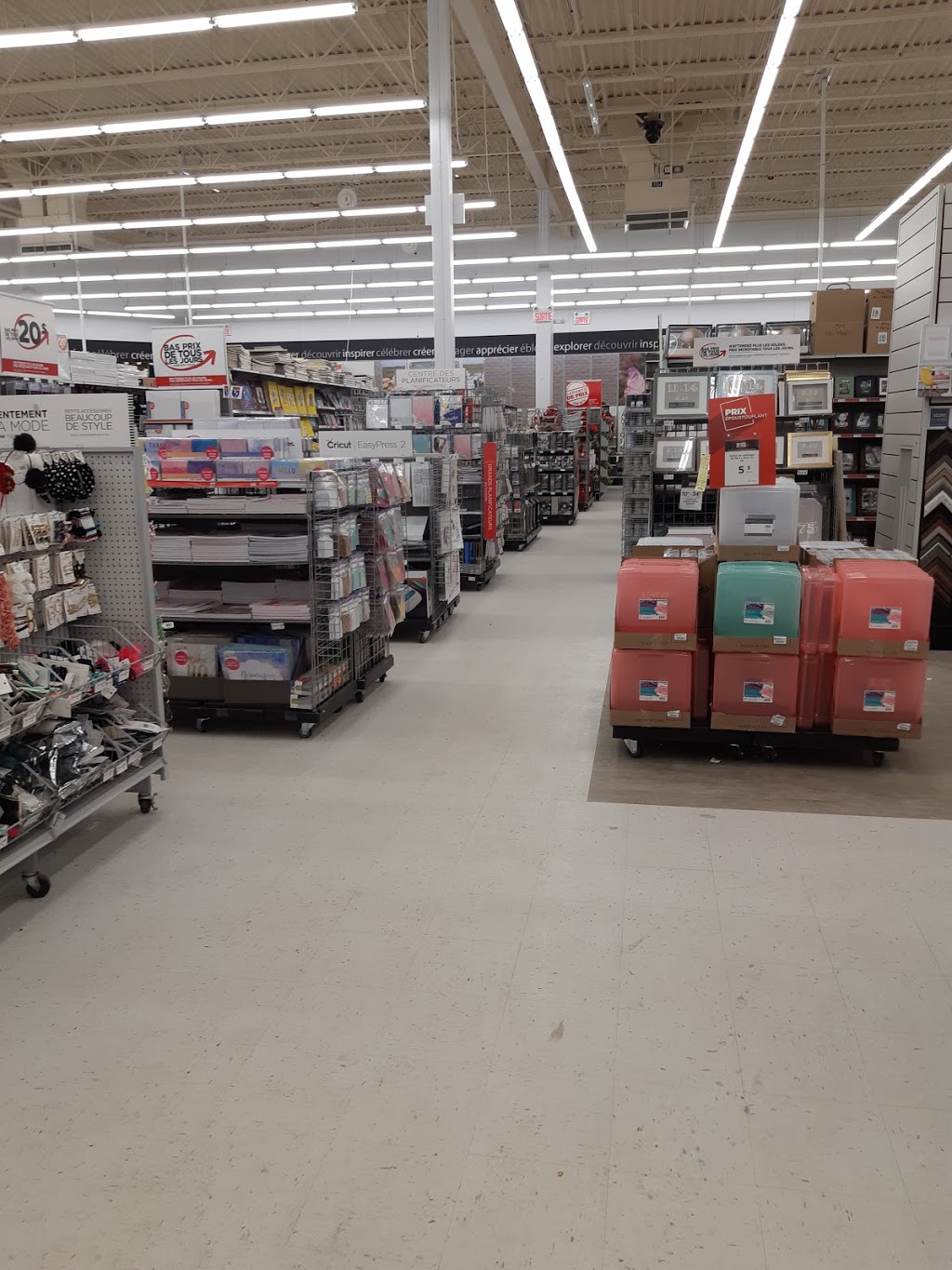Michaels | 1025 Boulevard du Grand Héron, Saint-Jérôme, QC J7Y 3P2, Canada | Phone: (450) 431-3290