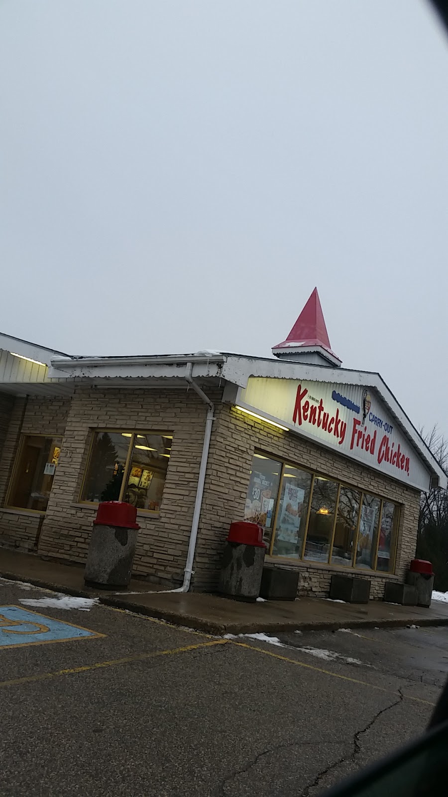 KFC | 675 St David St N, Fergus, ON N1M 2K6, Canada | Phone: (519) 843-1230