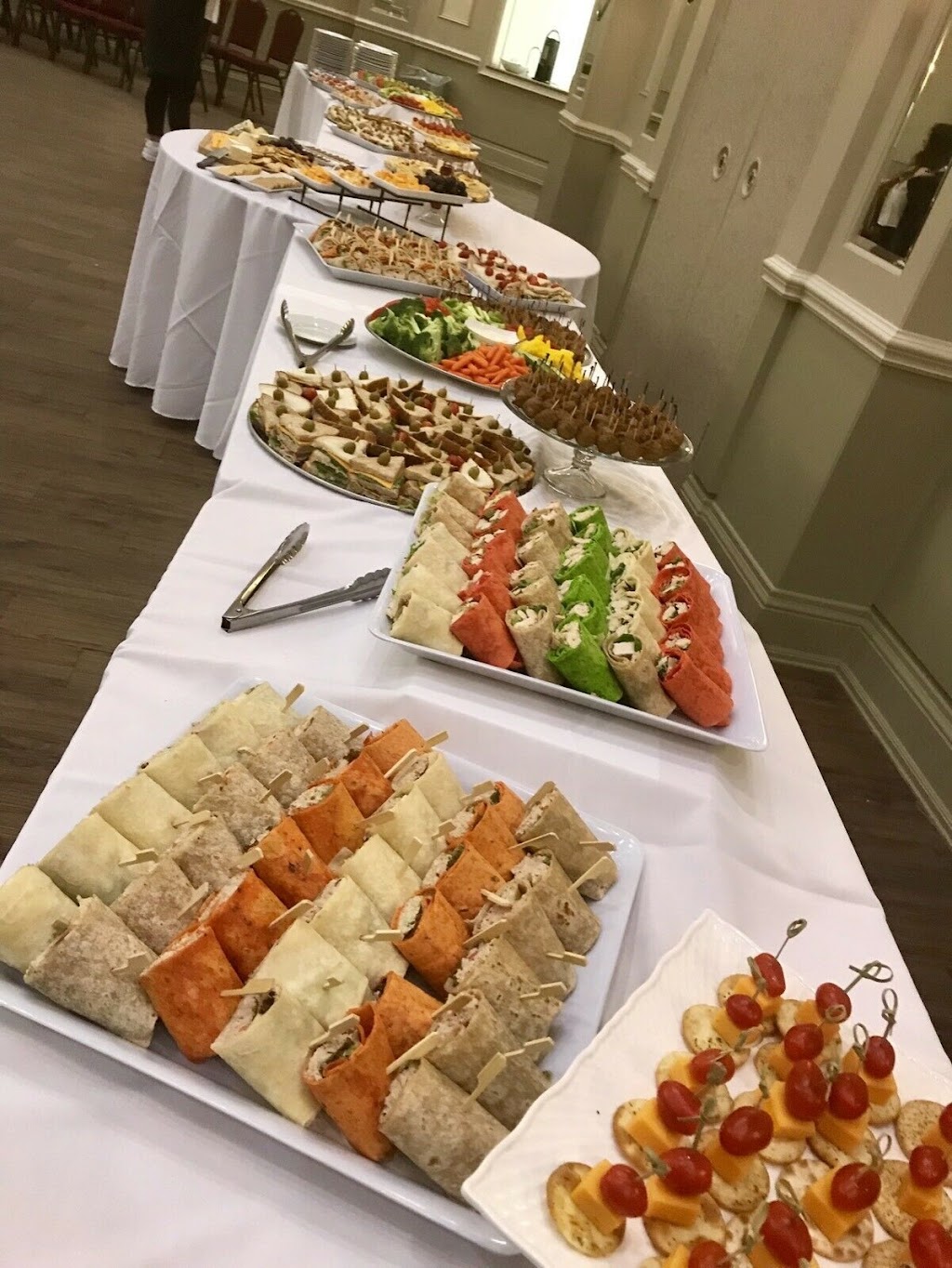 Cains Catering | 410 St Vincent St, Barrie, ON L4M 4A6, Canada | Phone: (705) 503-4040