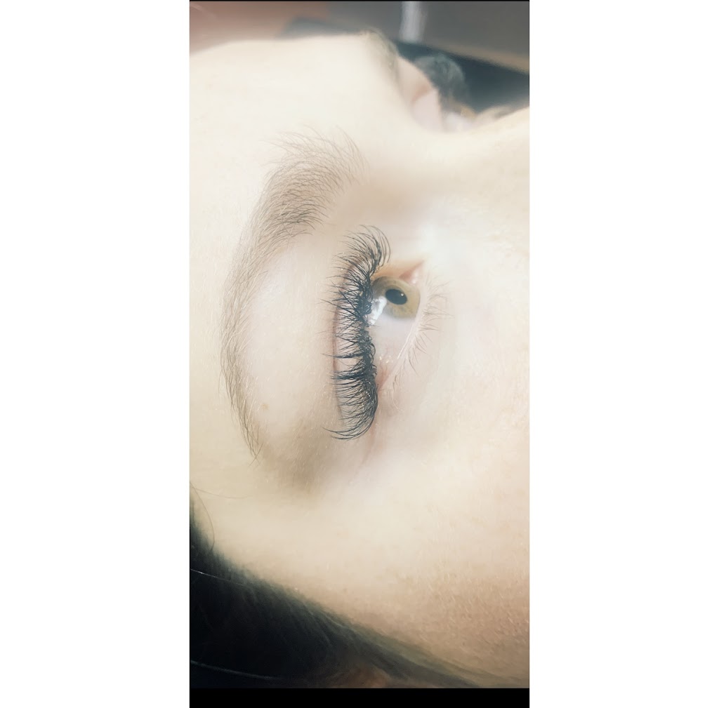 Little Valley Lashes | 3541 Cobble Hill Rd #3, Cobble Hill, BC V0R 1L3, Canada | Phone: (250) 709-0523