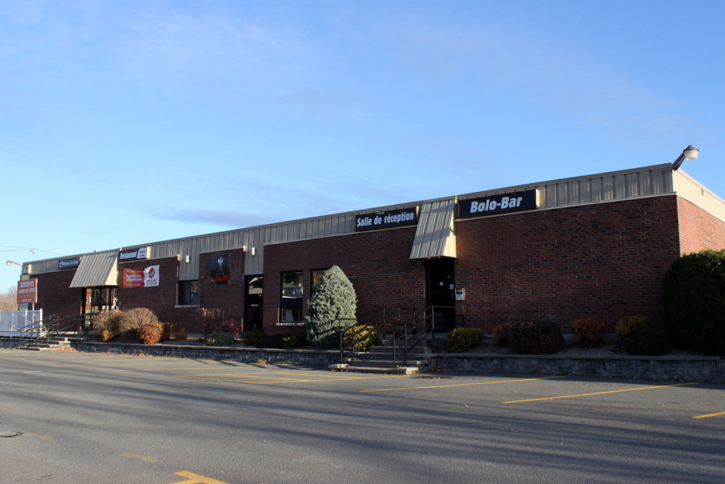 Royaume Des Quilles | 151 Rue Denison E, Granby, QC J2G 4C3, Canada | Phone: (450) 372-7211
