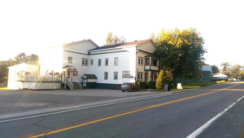Le 525 | 525 QC-309, Val-des-Bois, QC J0X 3C0, Canada | Phone: (819) 454-4011