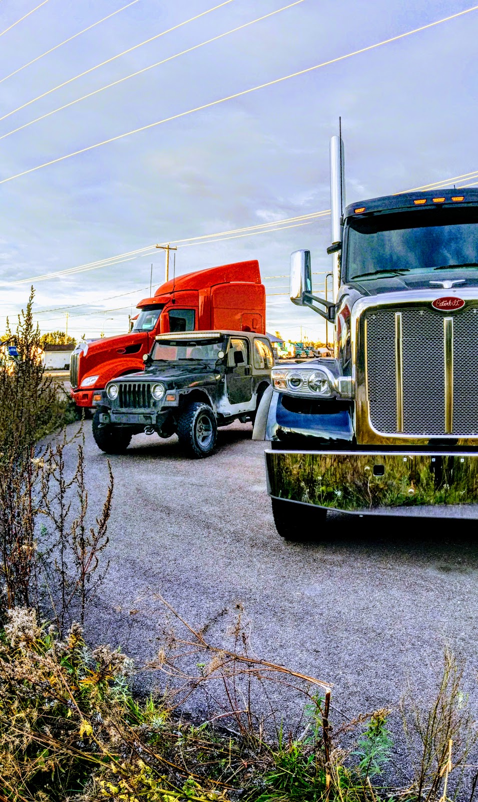 JDH Peterbilt du Lac Saint-Jean | 1451 Bd Industriel, Saint-Félicien, QC G8K 1W1, Canada | Phone: (418) 679-5885