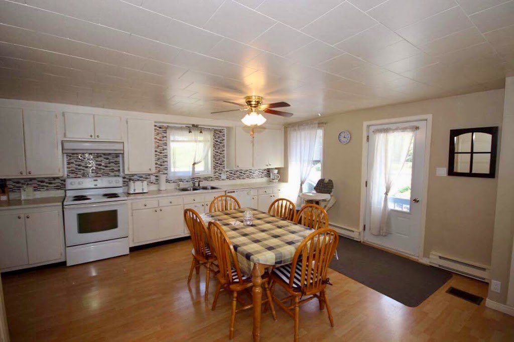 Chalet chez Pépé | 1265 Chem. Guérette, Pohénégamook, QC G0L 1J0, Canada | Phone: (418) 894-9674