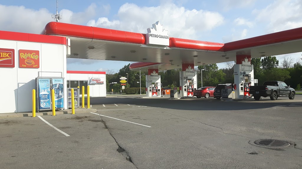 Petro-Canada | 210 Boulevard Saint-Raymond, Gatineau, QC J9A 3H6, Canada | Phone: (819) 776-6767