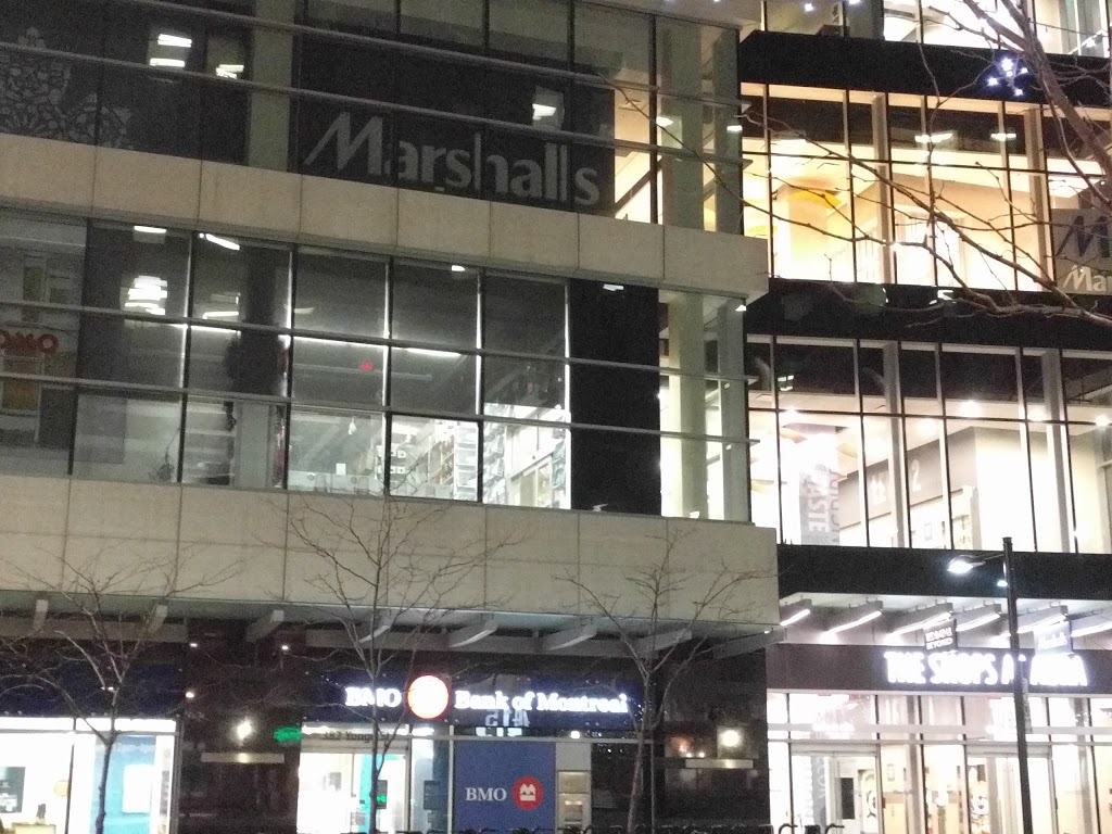 BMO Bank of Montreal | 382 Yonge St #4, Toronto, ON M5B 1S8, Canada | Phone: (416) 408-1974
