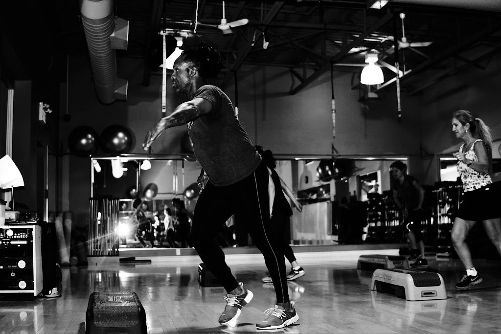 Klub 20 West Island Gym | 50 Boulevard Saint-Charles, Beaconsfield, QC H9W 2X3, Canada | Phone: (514) 505-3555