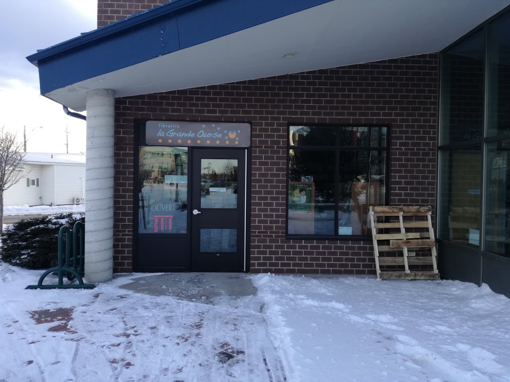 Librairie La Grande Ourse | 331 ave ACADIE Place 1604, Dieppe, NB E1A 0G3, Canada | Phone: (506) 853-7554