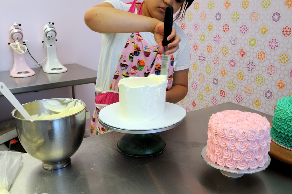 Simply Frosted Cupcakery | 5550 Lawrence Ave E #5, Scarborough, ON M1C 3B2, Canada | Phone: (416) 283-7486