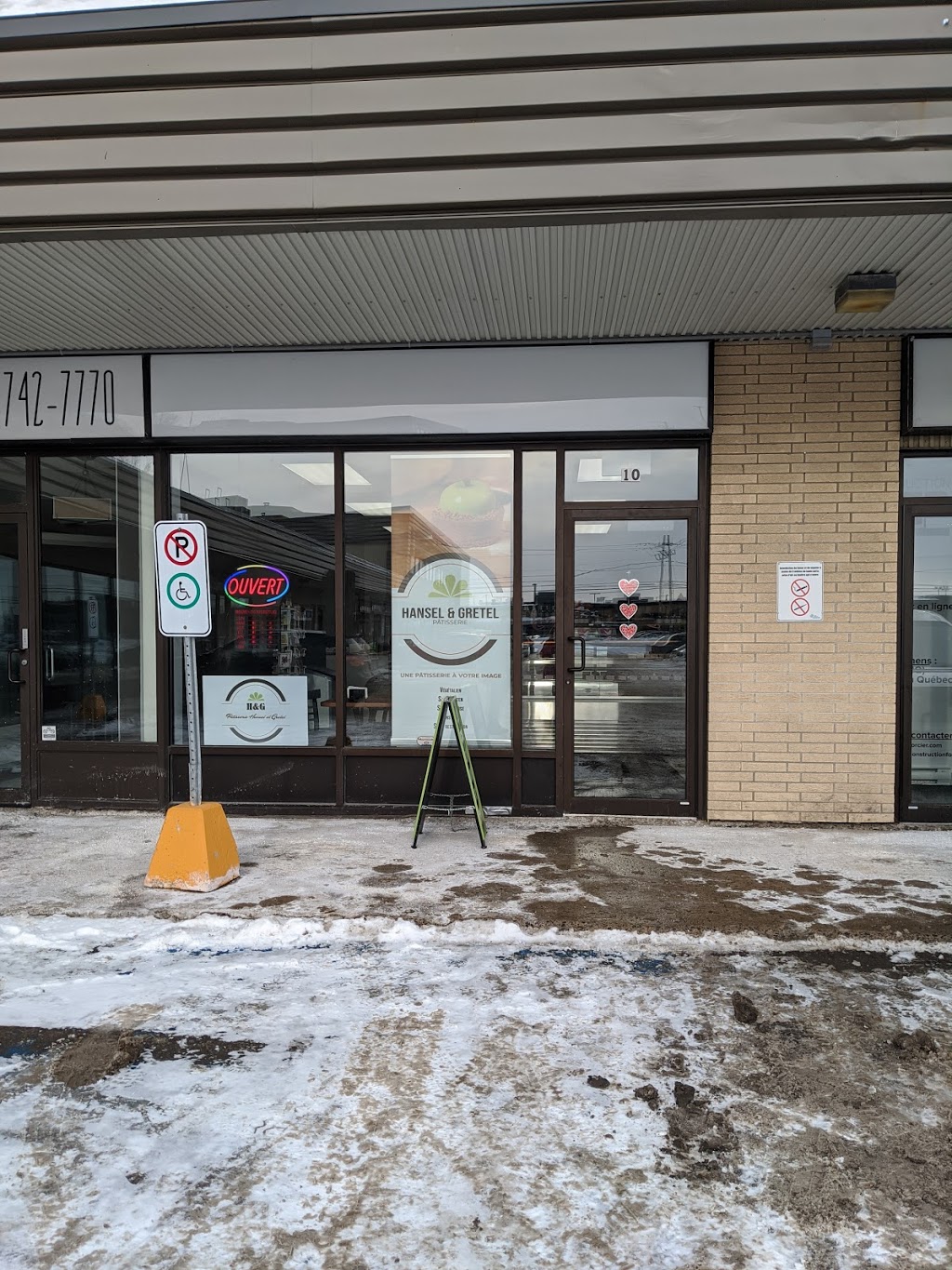 Chez Hansel & Gretel, Pâtisserie et Boutique | 1875 Rue Notre Dame Suite 10, LAncienne-Lorette, QC G2E 4K1, Canada | Phone: (418) 914-3509