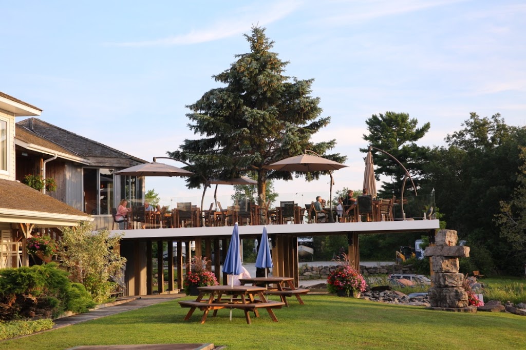 South Bay Cove Yacht Haven | 375 S Bay Rd, Port Severn, ON L0K 1S0, Canada | Phone: (705) 756-3333