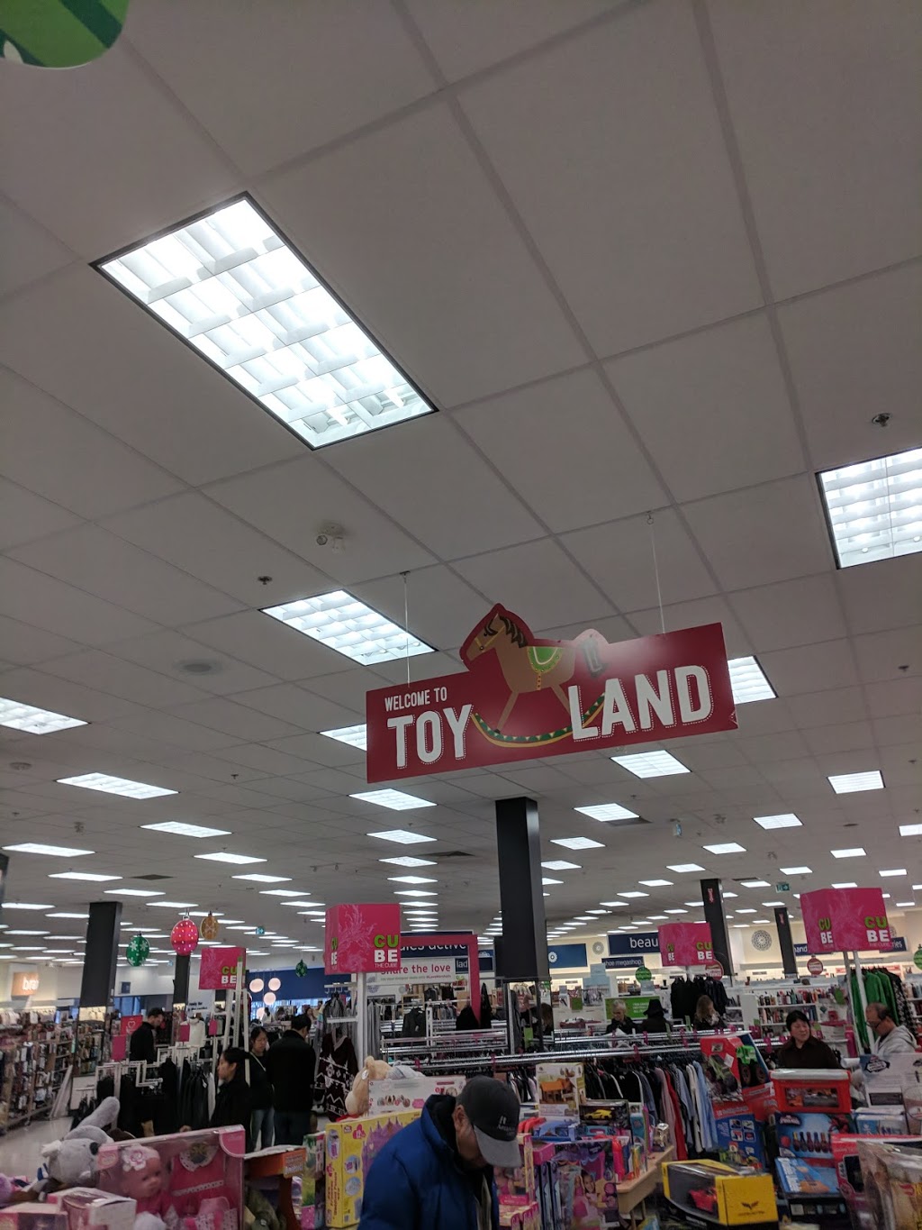 Marshalls | 1644 Hillside Ave, Victoria, BC V8T 2C5, Canada | Phone: (250) 595-5931